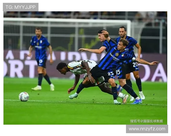 国米与AC米兰巅峰对决再燃意甲荣光蓝黑红黑谁能称雄